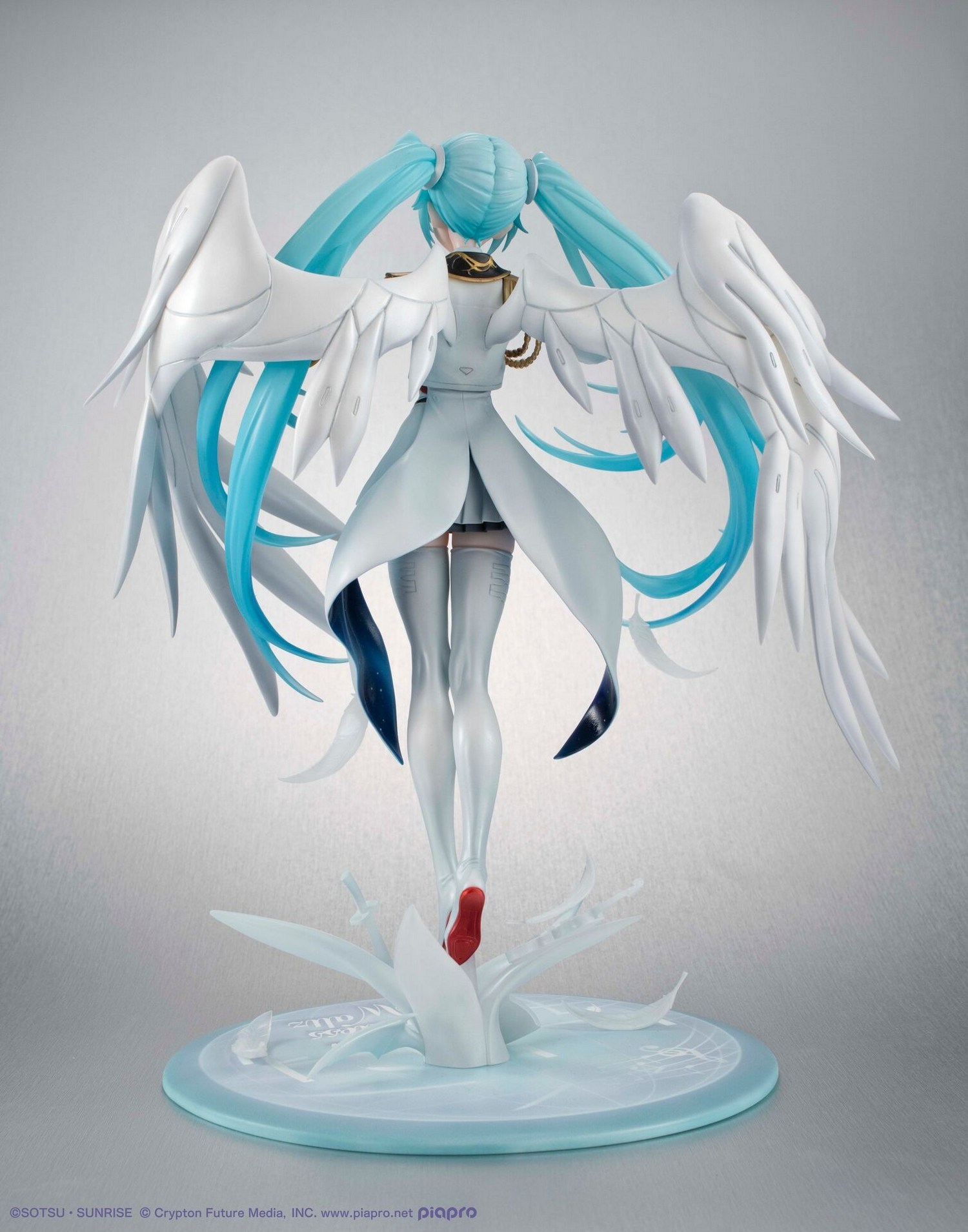 Lucrea 高达45周年联名<span class="highlight">初音</span>未来 <span class="highlight">初音</span>未来·飞翼高达零式EW形态