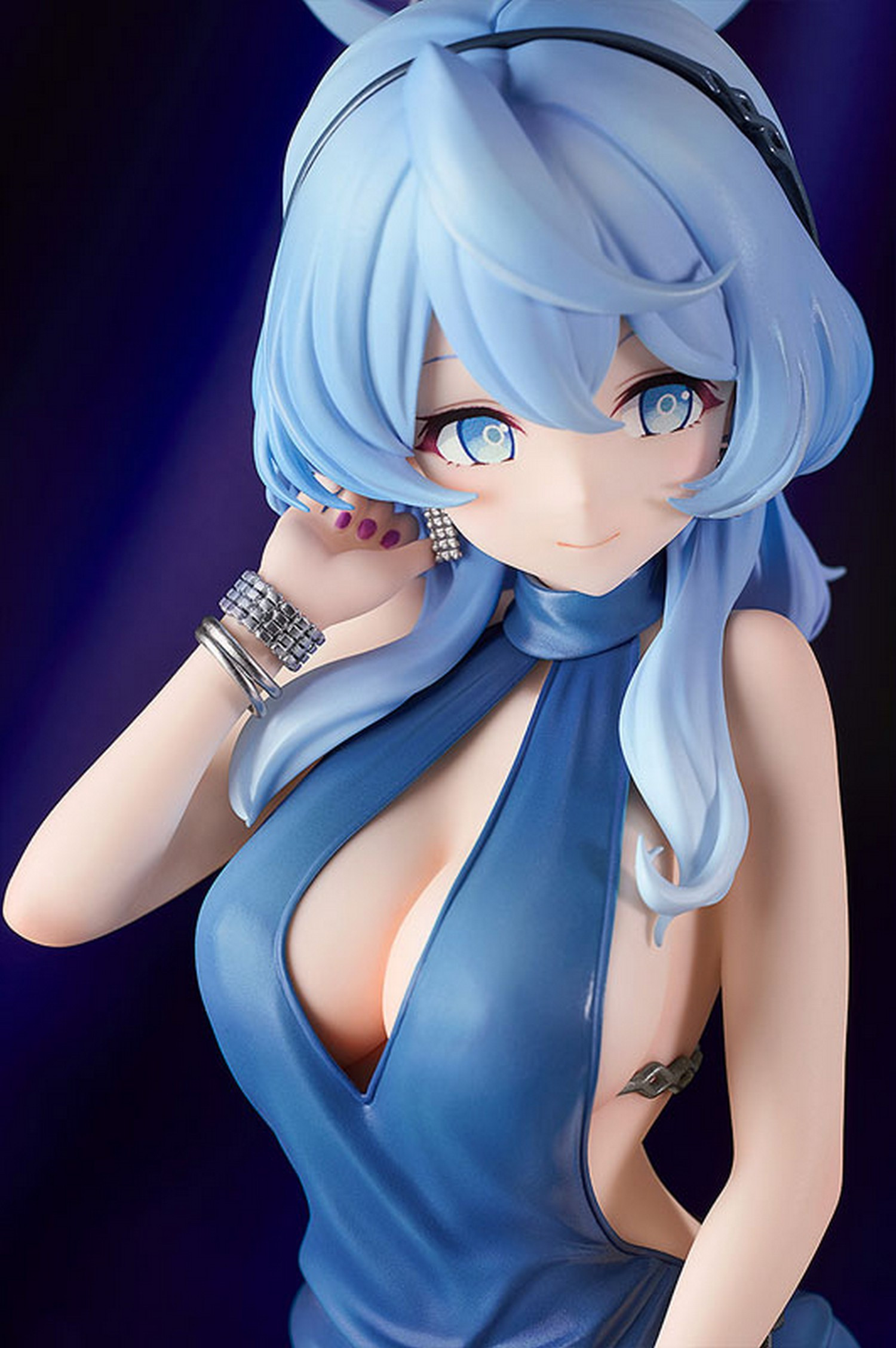 蔚蓝档案 <span class="highlight">天雨亚子</span>（礼服）