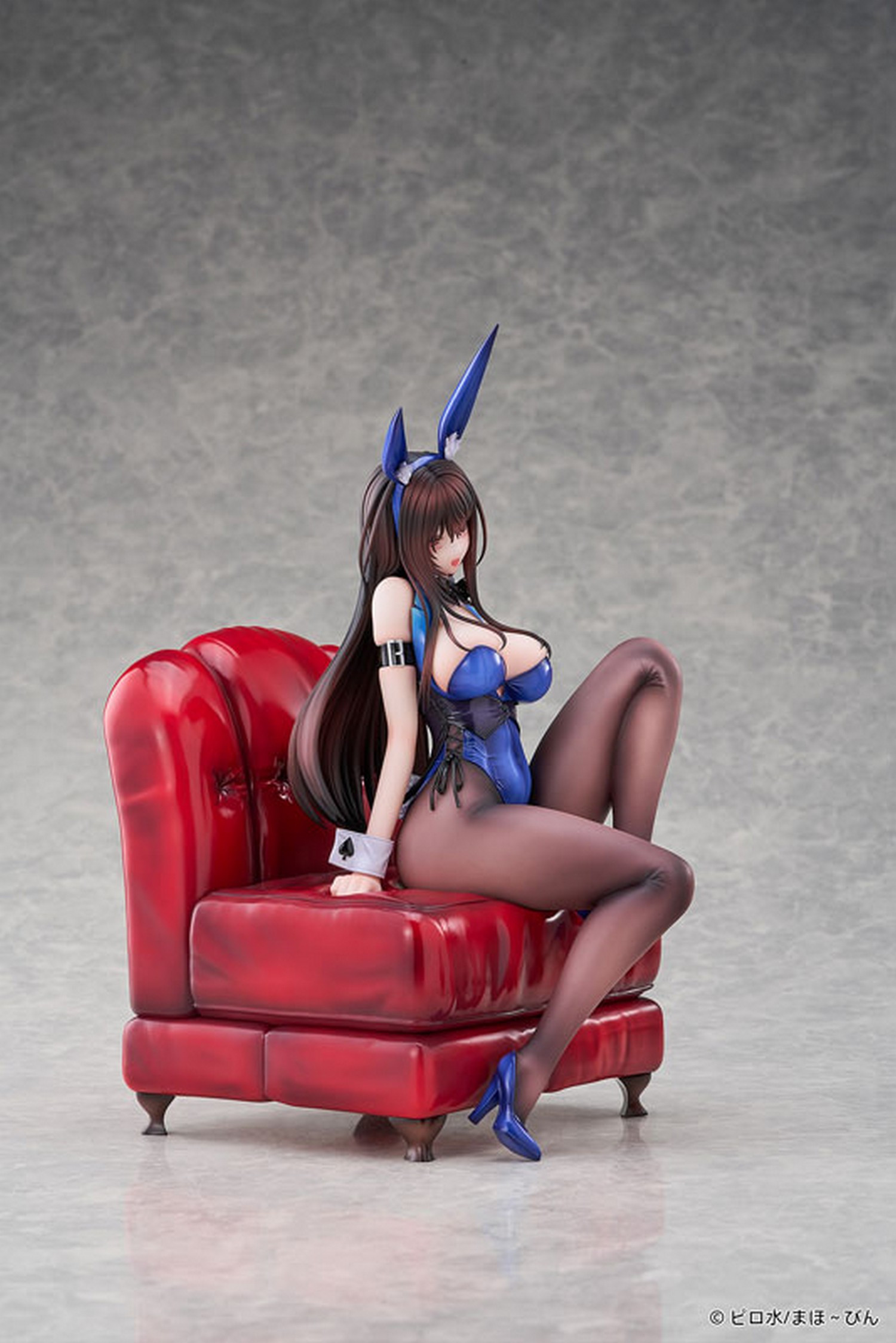 害羞的她 <span class="highlight">水澄华实</span> 兔女郎